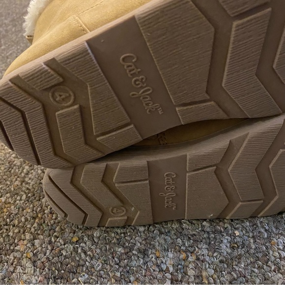 Cat And Jack Boots Size 4 Girls  Zips On Each Side - Picture 5 of 10